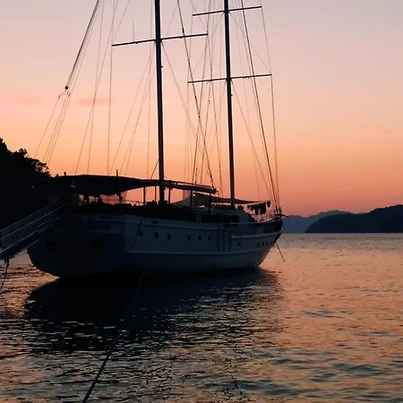 Seaborn Legend Hotel en barco *